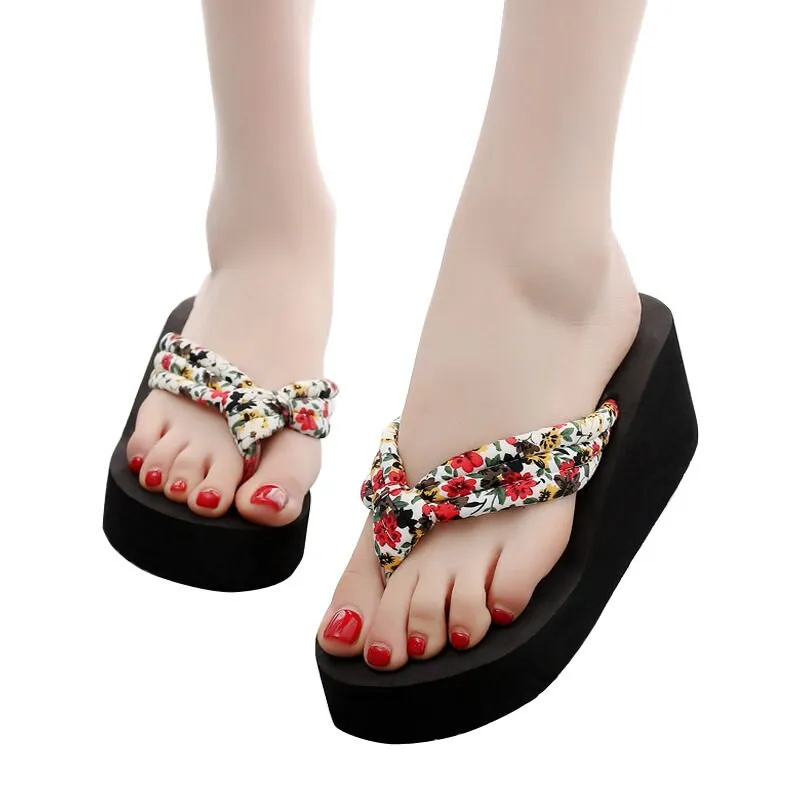 6.5 cm All-Match Fashion 2021 New Out-Door Lady Flip-Flops Maple Leaf Leisure with High Heels Women Slipper Woman Beach Shoes