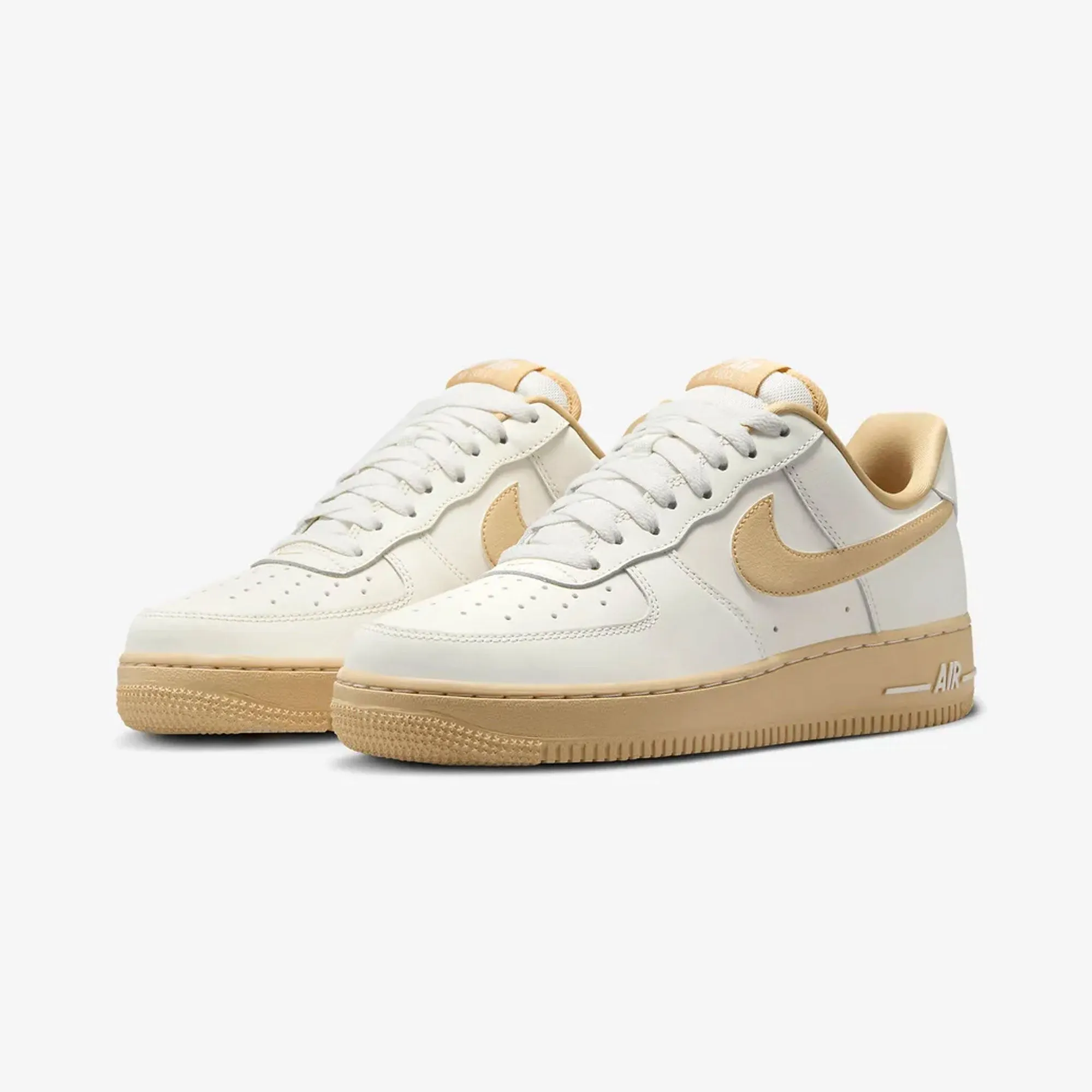 NIKE | WMN'S AIR FORCE 1 '07 { SAIL/SESAME-VINTAGE GREEN