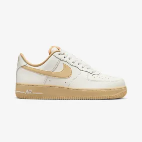 NIKE | WMN'S AIR FORCE 1 '07 { SAIL/SESAME-VINTAGE GREEN