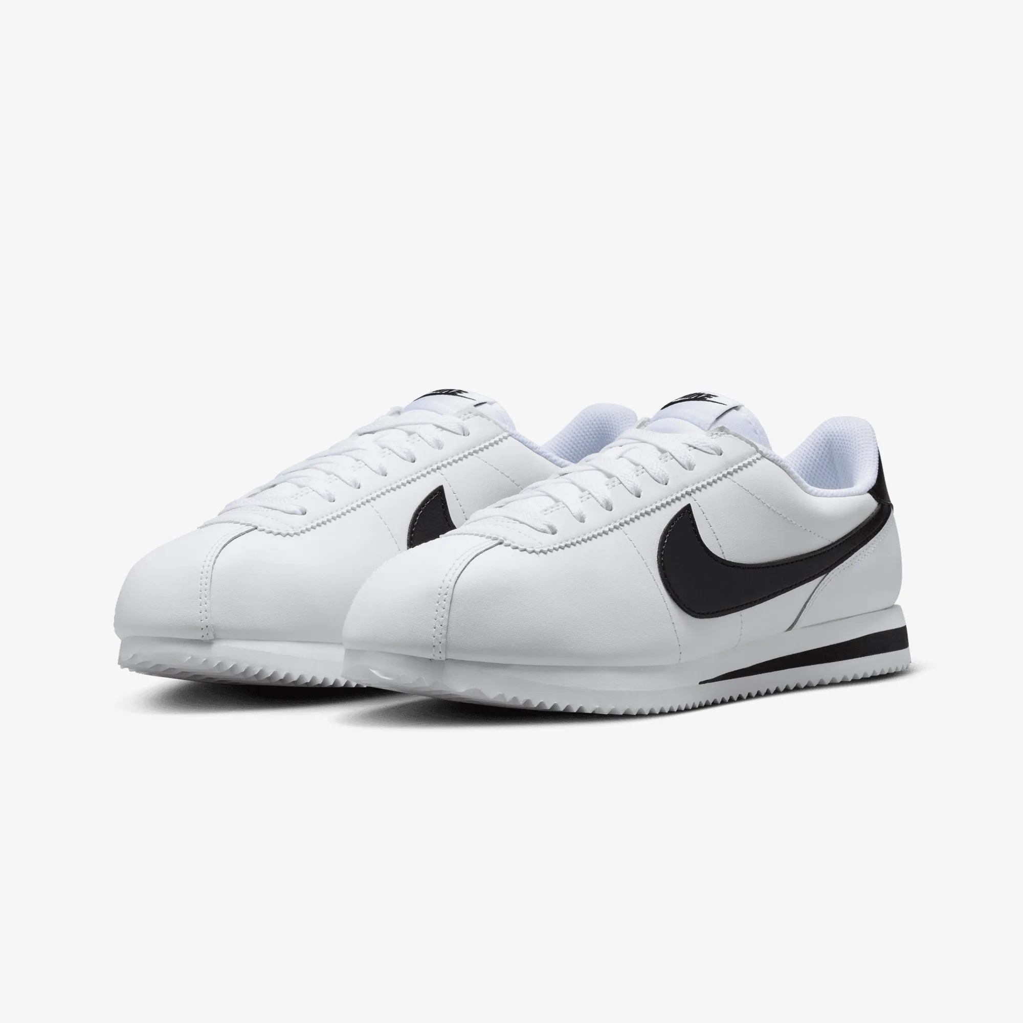 NIKE | WMN'S CORTEZ LEATHER { WHITE/BLACK